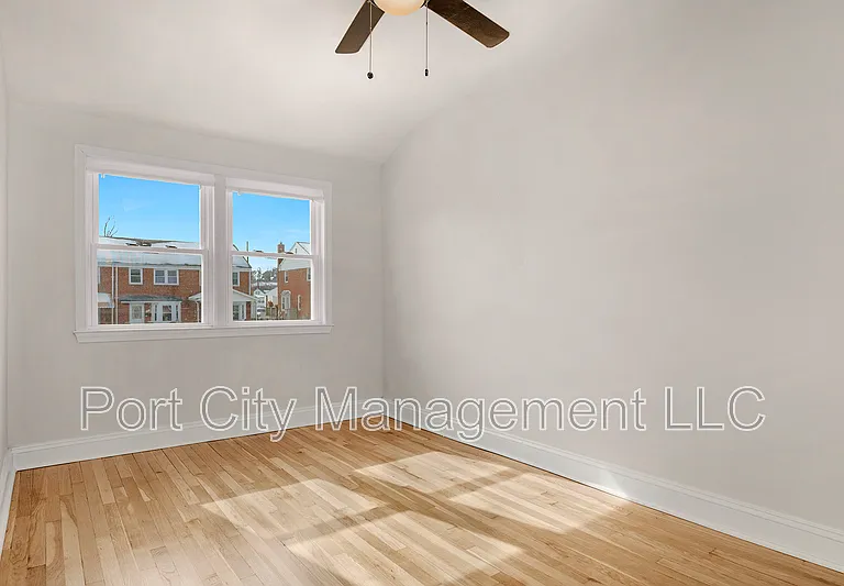 832 N Marlyn Ave — Photo 11