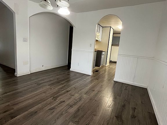 5th image of 2233 E 8th St Lot 201