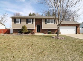 21 Cottonwood Glen Dr, Glen Carbon, IL 62034