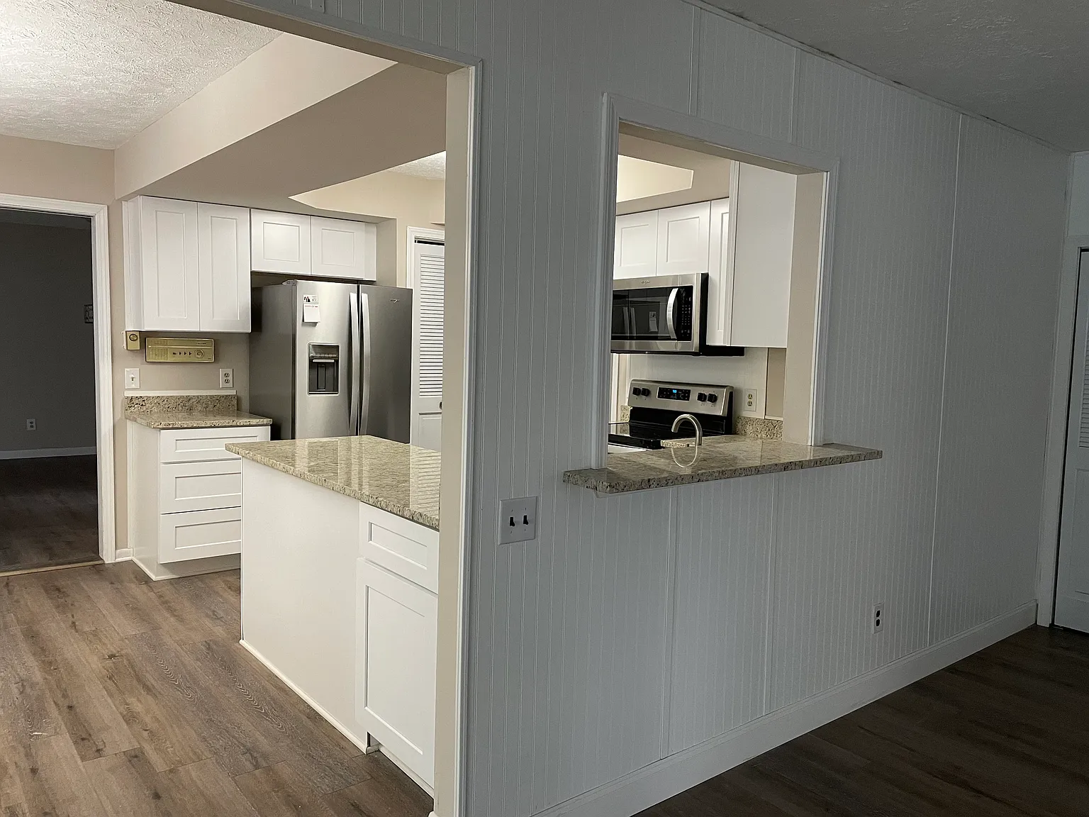 4 bed, 2.5 bath, 2450 sqft, $3,000 — Photo 4