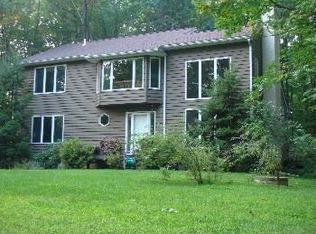 103 Susans Ln, Perkiomenville, PA 18074