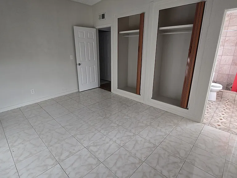 301 Hope Cir — Photo 8