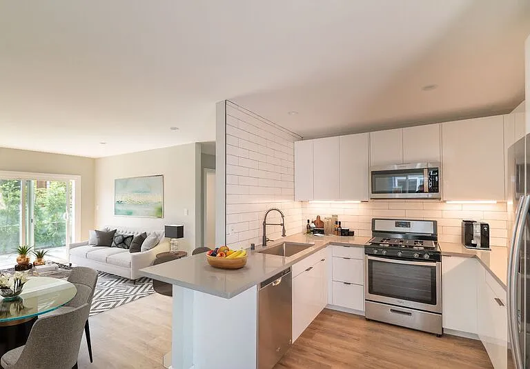 4517 Prospect Ave #6 — Photo 9