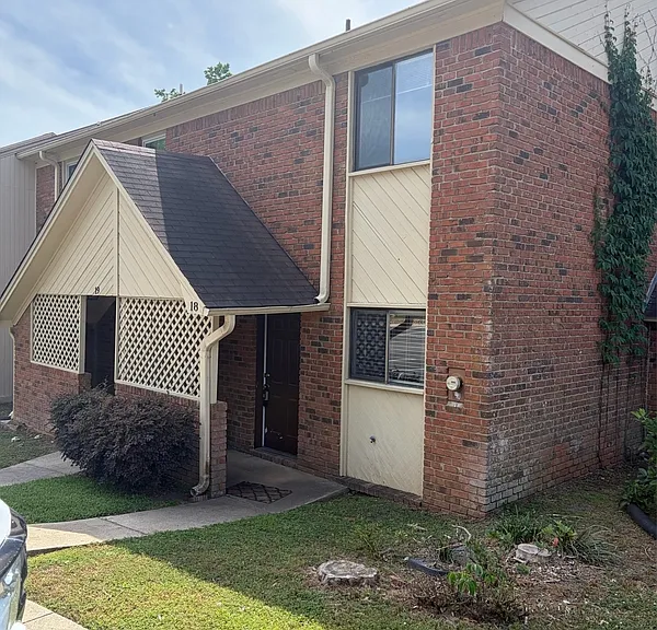 3207 Shamrock St E #18 — Photo 31