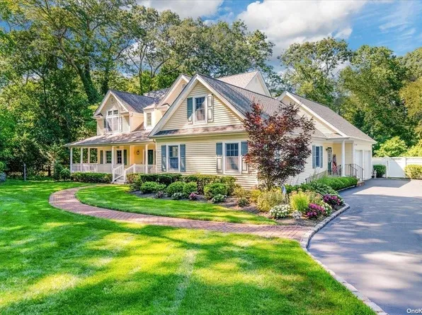 1 Woodstone Court, South Huntington, NY 11746