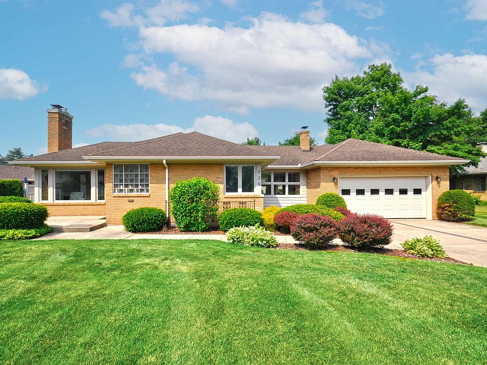 1st image of 739 Country Club Ln