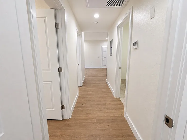 14411 Vanowen St #212 — Photo 15