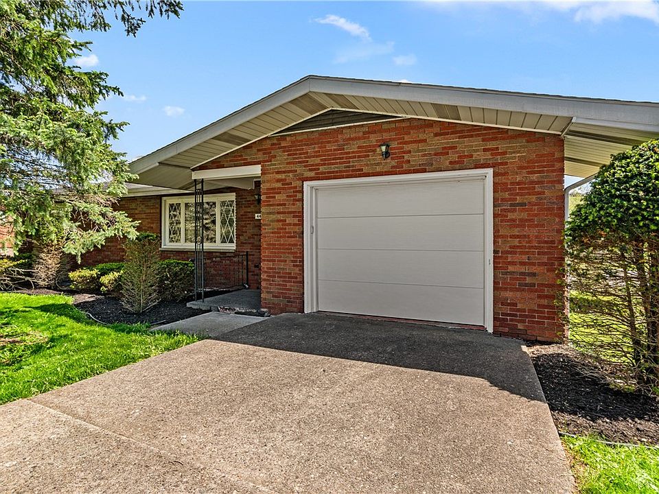 1st image of 449 Belrose Dr