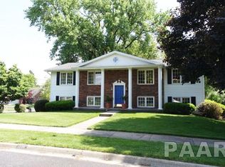 1000 W Centennial Dr, Peoria, IL 61614