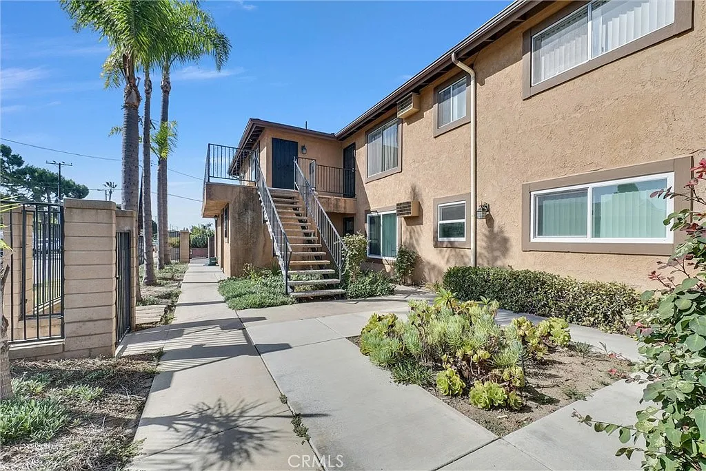 10472 Chapman Ave — Photo 1