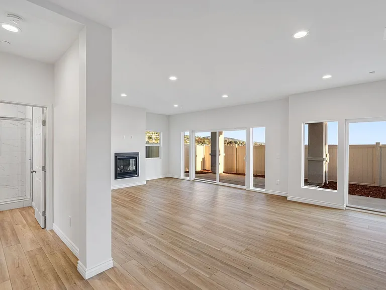 8521 Grove Hill Ct — Photo 3