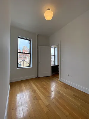 Rented by Compass | media 10