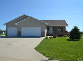 305 W 6th St, Crooks, SD 57020