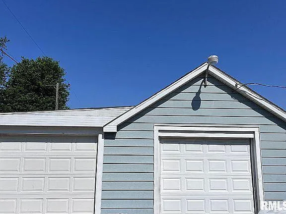 2829 E Sangamon Ave — Photo 25