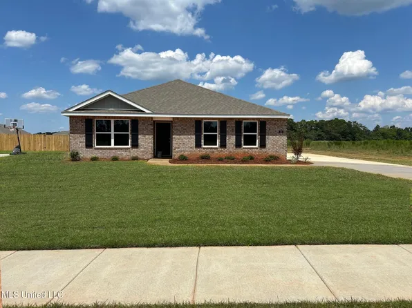 80 Monarch Dr, Lucedale, MS 39452