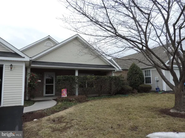 102 Buckwood Ln, Winchester, VA 22602