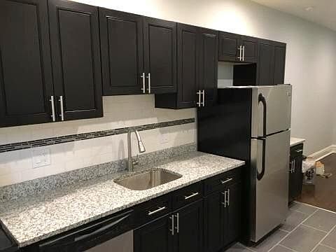 4th image of 4707 N Albany Ave