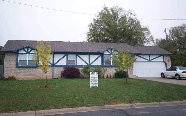 1st image of 502 Deambra Dr