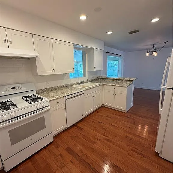 207 E Halifax Ave — Photo 17
