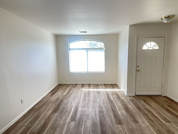 2nd image of 10618 W Nez Perce St