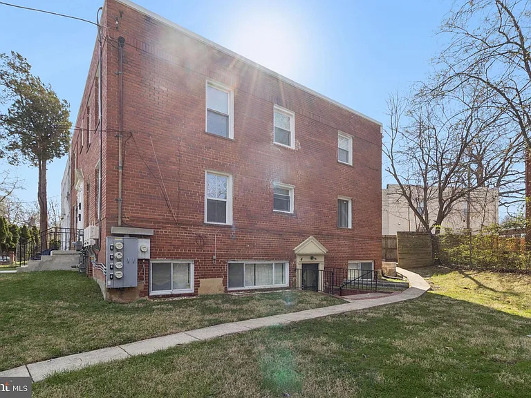 407 Lebaum St SE #4 — Photo 18