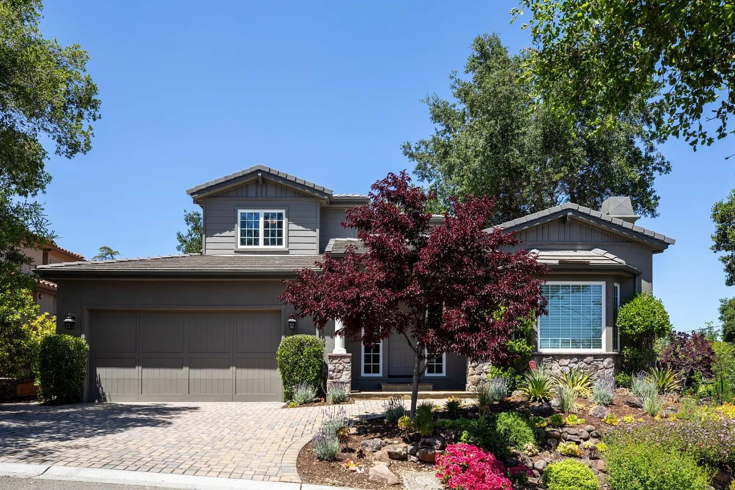 10107 Crescent Ct photo 1