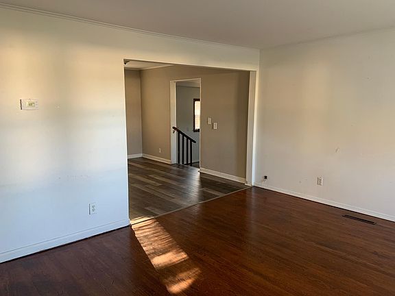 4th image of 194 N Wilson Blvd