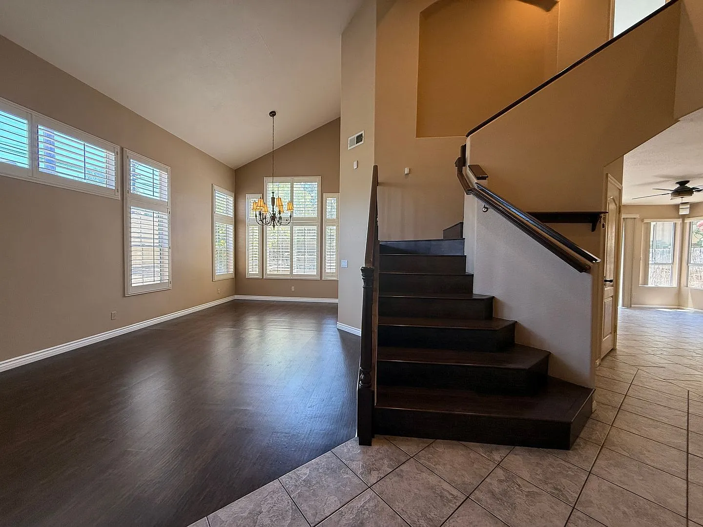 Modern Comfort in the Heart of Chula Vista 4BR/3BA Home with Spacious Yard and 3-Car Garage! — Photo 3