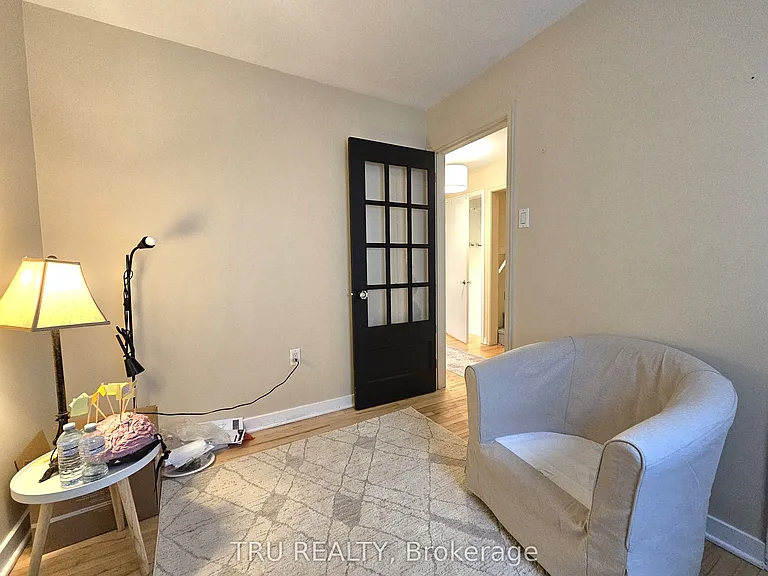 28 Arundel Ave — Photo 8