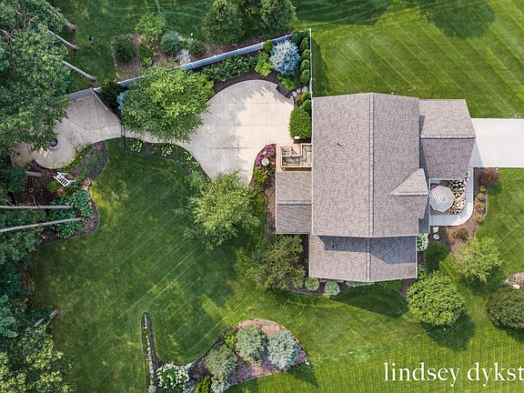 4th image of 4238 Oak Timbers Dr NE