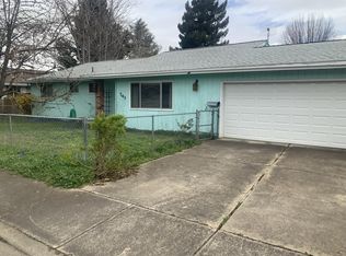 743 Sandra Ln, Central Pt, OR 97502