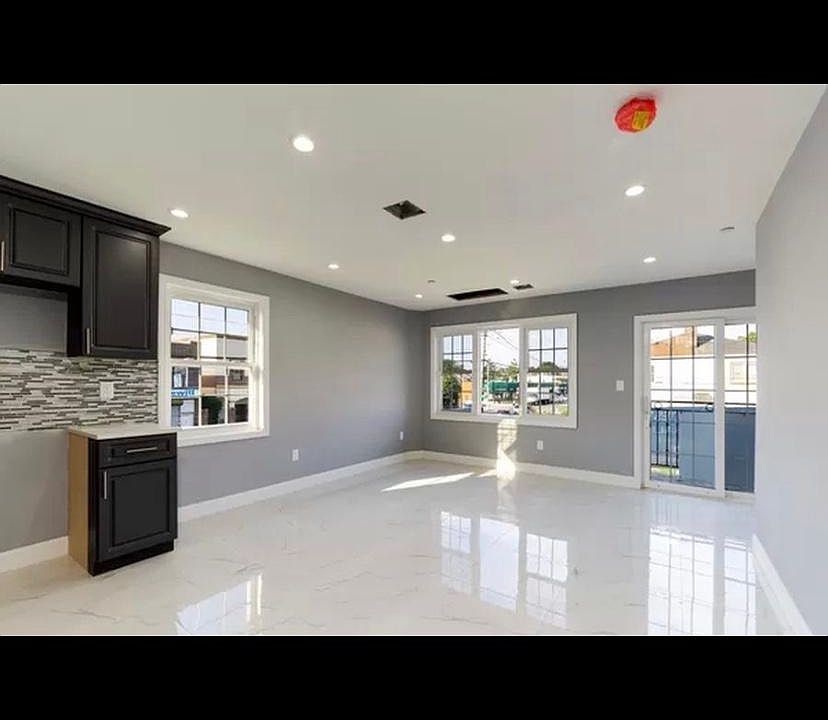 1st image of 11706 204th St #2F