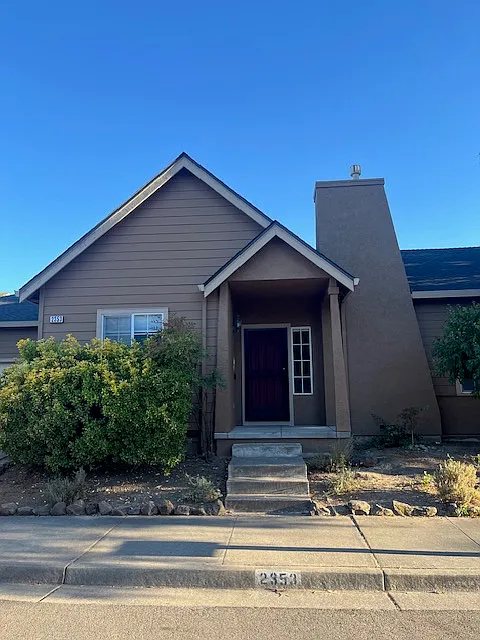 2353 Wicket Ave