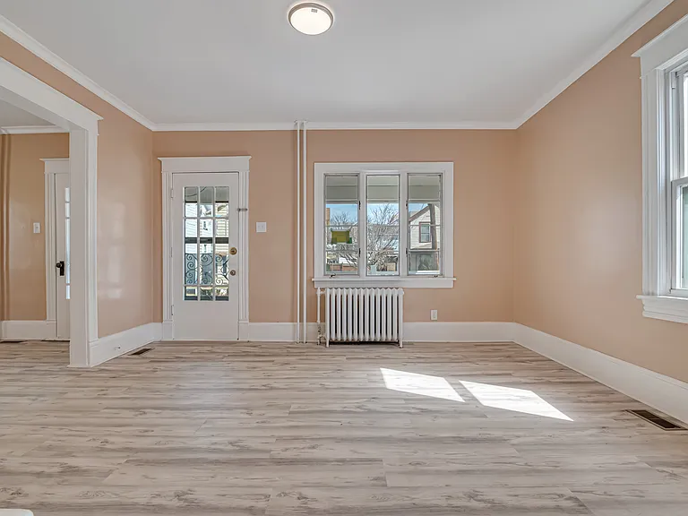 516 Hickory St — Photo 4