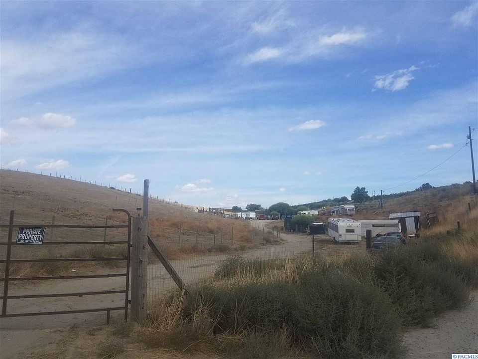 2nd image of 35 Green Rd