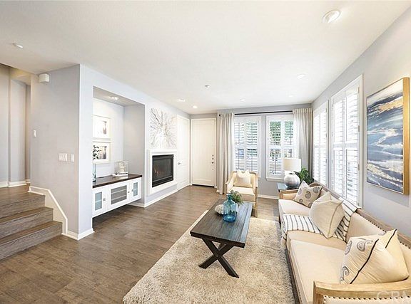 5th image of 61 Brownstone Way