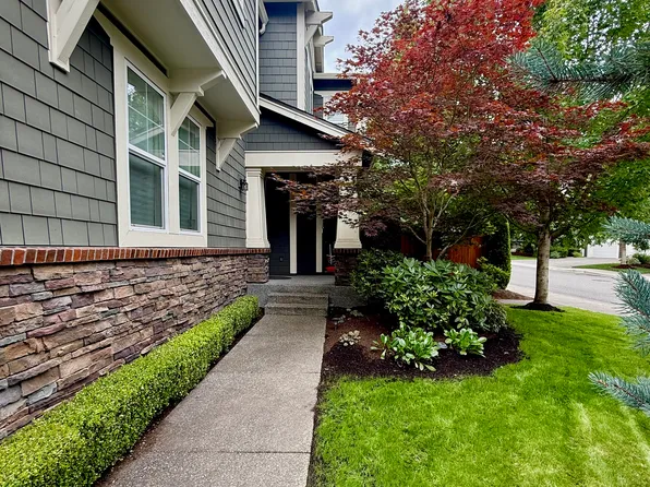 24601 NE 16th St, Redmond, WA 98074