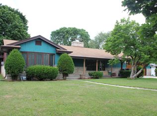 728 Oak Tree Rd, Sheboygan, WI 53083