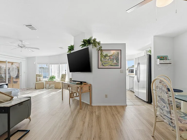3016 Five Iron Dr — Photo 2