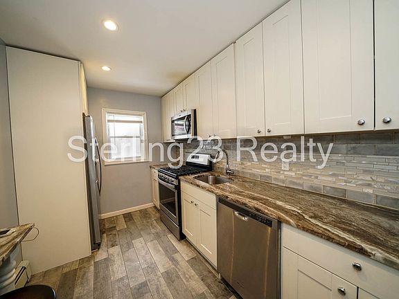 2nd image of 22-28 28th St #2A