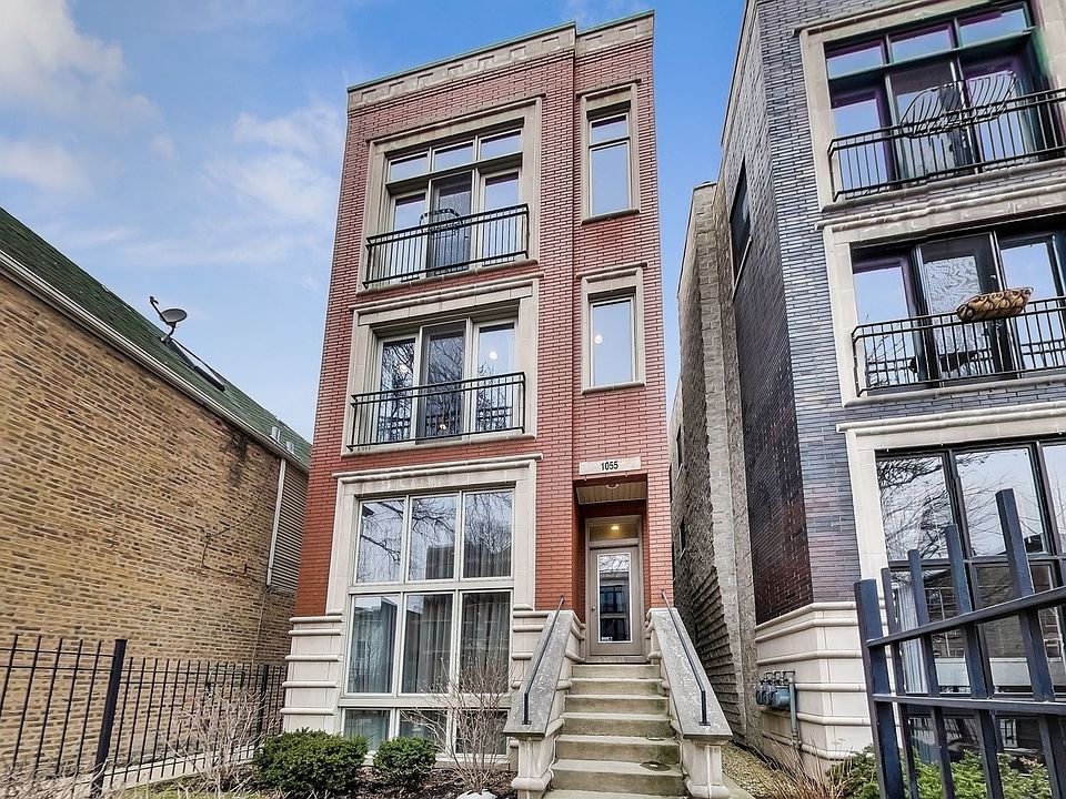 1st image of 1055 N Hermitage Ave #2
