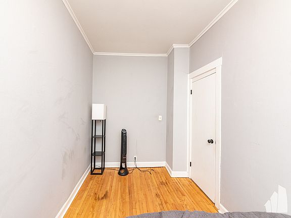 3rd image of 3256 N Southport Ave #3