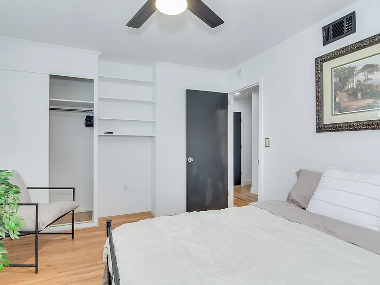 822 W Woodlawn Ave — Photo 20