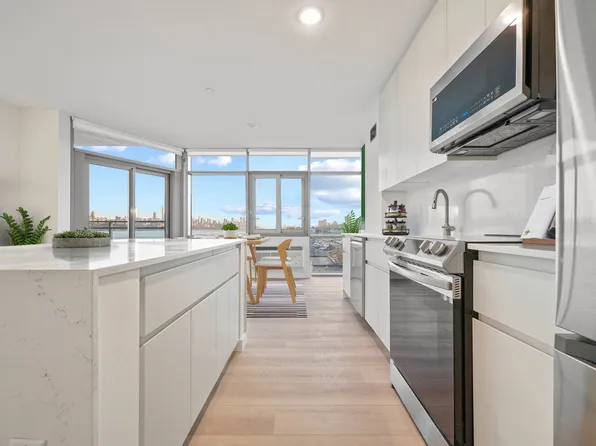 1000 Portside Drive image 15 of 17