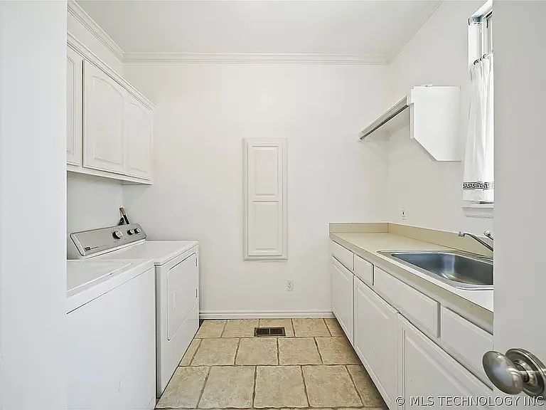 8665 E 101st Pl — Photo 27