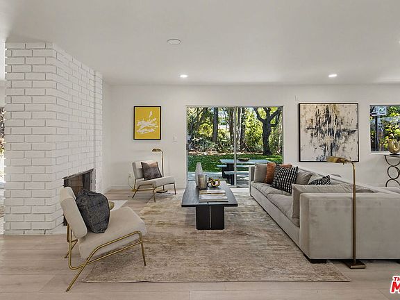 4th image of 2612 S Beverly Dr