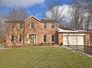 6876 Hidden Ridge Dr, West Chester, OH 45069