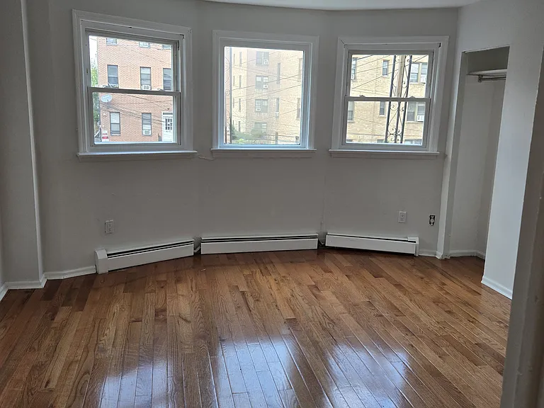 18 Sherwood Ave #1 — Photo 1