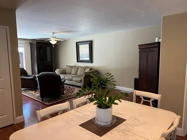 553 Bonita Ave — Photo 32