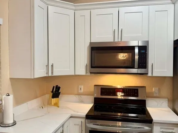 930 SW 34th St, Cape Coral, FL 33914